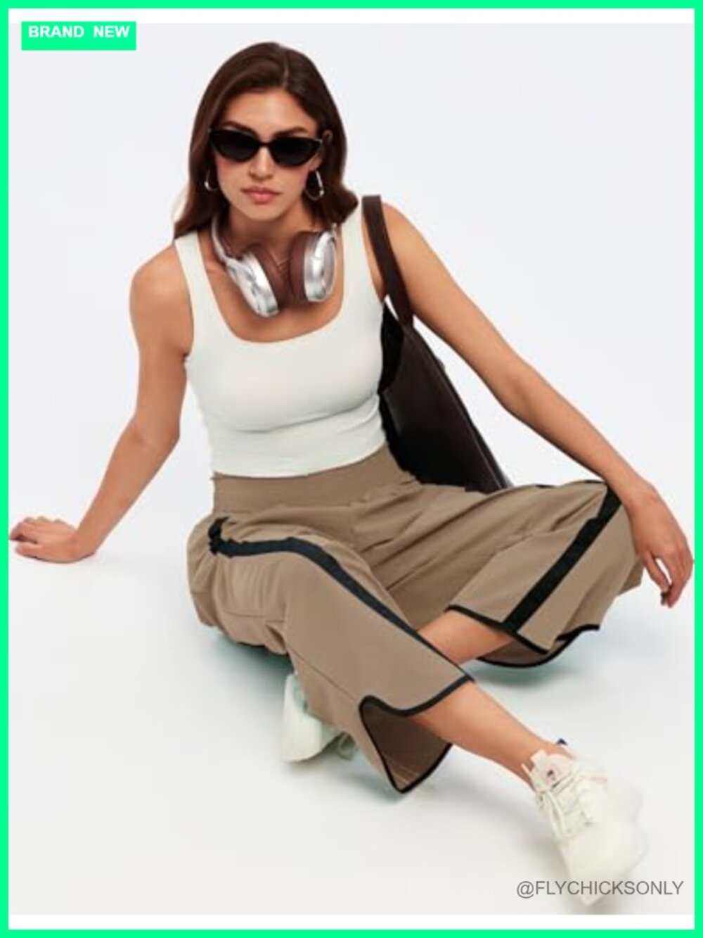 Wide Leg Track Pants with Pockets Elastic Waist Contrast Stripe Athleisure - Picture 5 of 7
